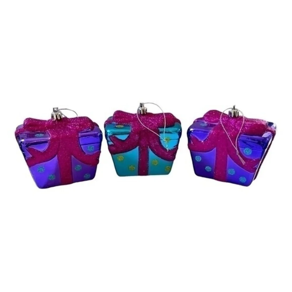 Pier 1 Gift Christmas Ornament Set 4